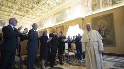 Papa Francesco incontra i benefattori della Guardia Svizzera Pontificia, Sala del Concistoro, 25 settembre 2017  / L'Osservatore Romano / ACI Group 
