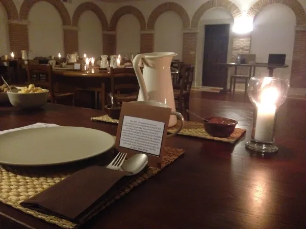 La cena monastica in silenzio |  | pagina facebook