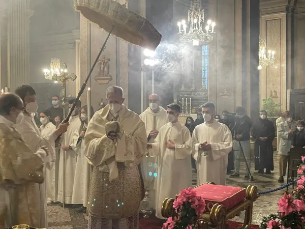 I riti del Giovedì Santo nelle diocesi di Tortona presieduti dal Vescovo Guido Marini  |  | FB- Guido Marini