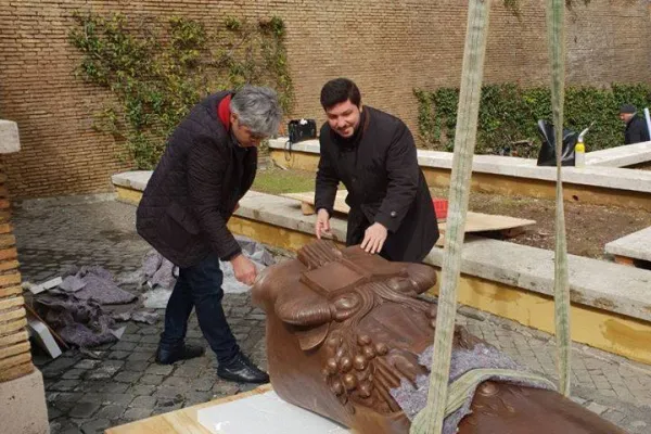 La collocazione della statua di San Gregorio di Narek in Vaticano / Profilo FB Mikayel Minasyan, ambasciatore di Armenia presso la Santa Sede 