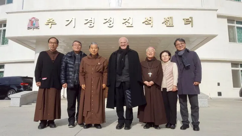 Alcuni momenti della visita del Nunzio Xuereb a Kkottongnae |  | Kkottongnae