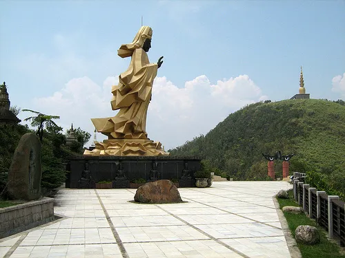 Monastero Ling Jiou | Il monastero Buddista di Ling Jiou, dove si è tenuto il VI convegno Buddista Cristiano | Flickr