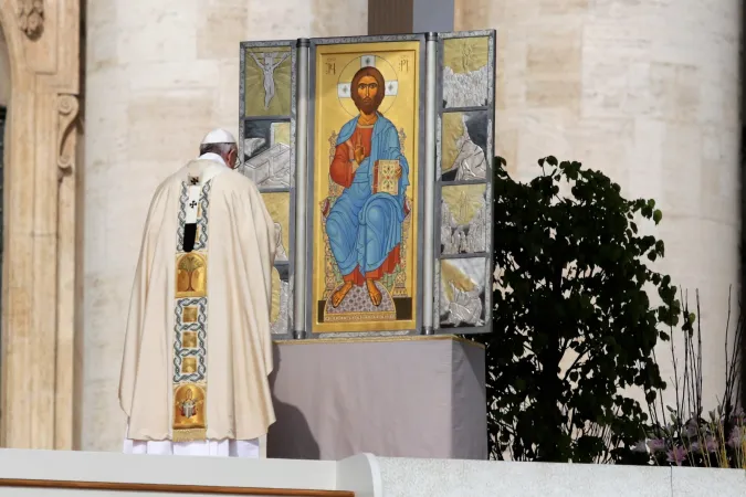 Il Papa celebra la messa di Pasqua  |  | Lucia Ballester/ CNA