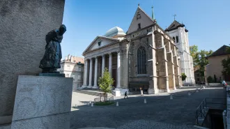 In Svizzera si aspetta la Messa cattolica nella cattedrale protestante