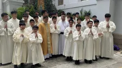 Padre Fung, primo missionario oblato proveniente da Hong Kong, subito dopo l'ordinazione / Facebook / Serra Club Hong Kong