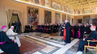 Papa Francesco: L’ira di Dio contro chi parla di pace e vende armi. Andrò in Iraq nel 2020