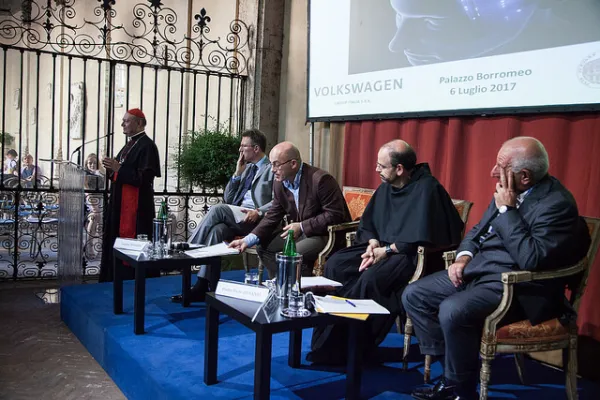 Un momento dell'incontro di Palazzo Borromeo dedicato all'intelligenza artificiale / Il Cortile dei Gentili 