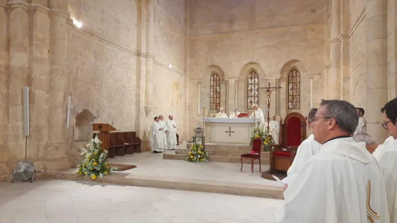 Cardinale Semeraro | Il cardinale Semeraro Celebra a Fossanova | Nat Man