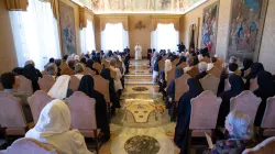 Papa Francesco incontra le partecipanti al Simposio dell'Unione Internazionale delle Benedettine, Sala del Concistoro, Palazzo Apostolico Vaticano, 8 settembre 2018 / Vatican Media / ACI Group