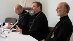 Sua Beatitudine Shevchuk, l'arcieparca Gudziak durante la conferenza stampa / Ukrainian Greek Catholic Church