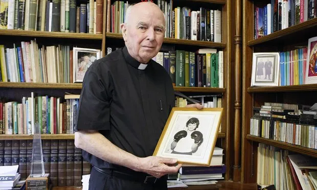 Monsignor Edward Daly in una foto recente  |  | pd