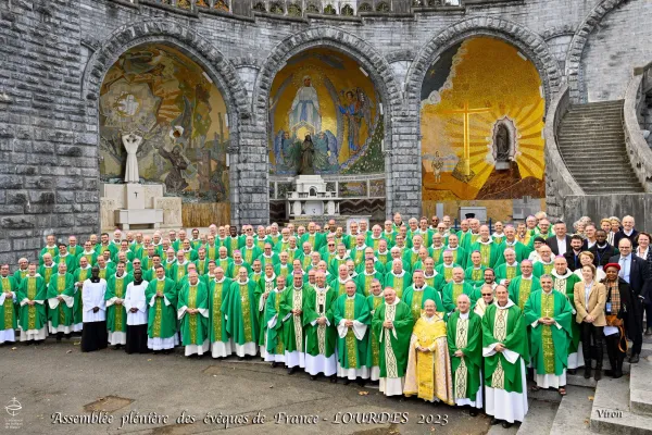 I vescovi francesi riuniti nella plenaria a Lourdes il 7 novembre 2023 / Chiesa Cattolica in Francia
