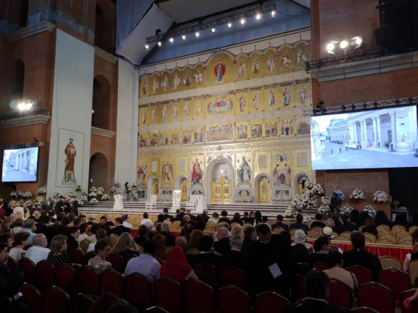 Il Papa e il Sinodo della Chiesa Ortodossa Romena  |  | VAMP Pool 