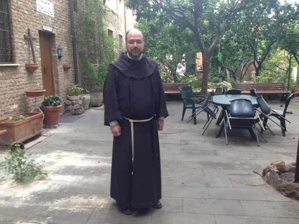 Padre Ibrahim Alsabagh presenta il suo libro "Un instante prima dell'alba" | Parrocchia San Francesco a Ripa, Roma | VG/ ACI Stampa