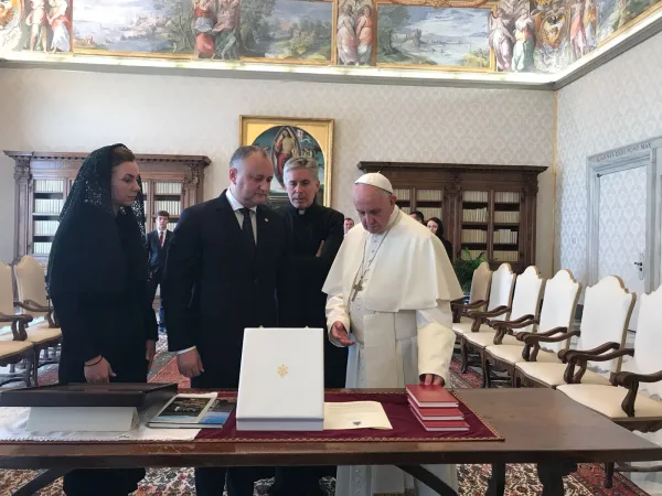 Il Papa e il presidente della Repubblica di Moldavia |  | ACI Stampa