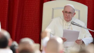 Il Papa: "Una società sana è quella che si prende cura della salute di tutti"