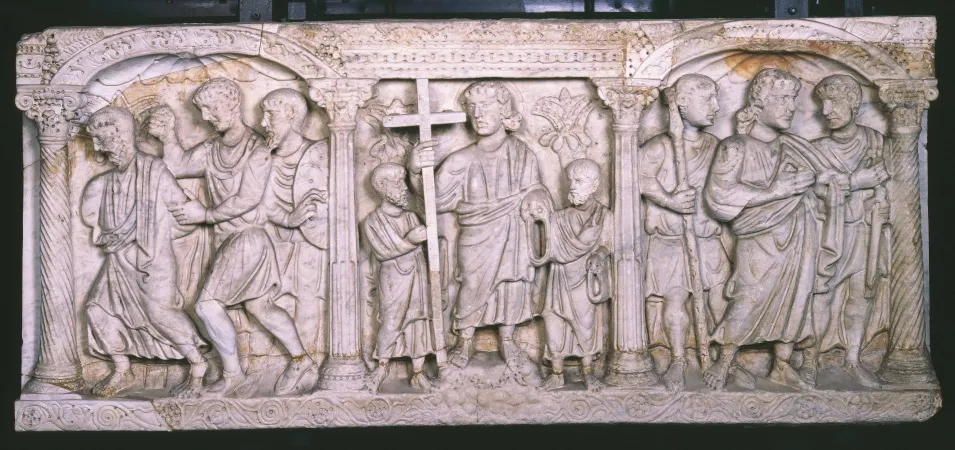 sarcofago:Cattura di Pietro, Traditio legis, Cristo davanti a Pilato |  | MV
