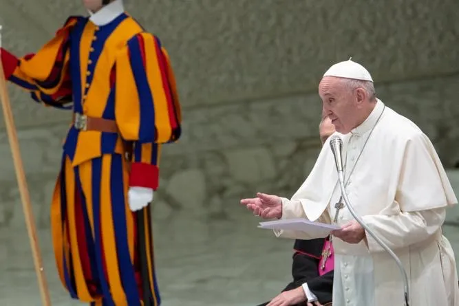 Papa Francesco incontra i dipendenti vaticani per gli auguri natalizi  |  | Daniel Ibanez / ACI group