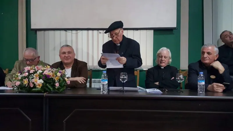 Padre Luigi Mantovani | Padre Luigi Mantovani riceve la laurea honoris causa dell'università di Stato di Kutaisi, Georgia, 10 aprile 2019 | José Avelino Bettencourt - Pagina Facebook 