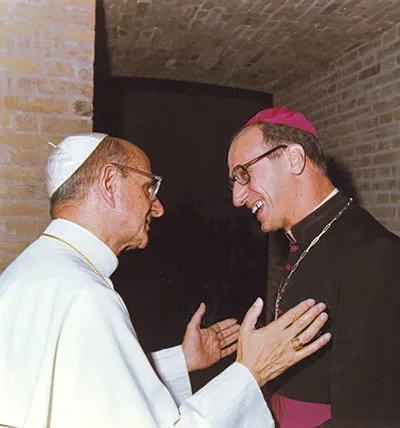 Paolo VI e l'allora arcivescovo Roger Etchegaray | dall'archivio di Roger Etchegaray via 30 Giorni