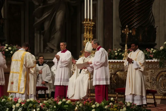 Il Papa presiede la Veglia Pasquale |  | Alexey Gotovsky CNA
