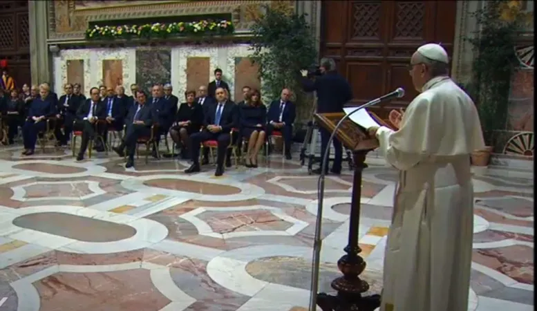 Papa Francesco legge il suo discorso ai Capi di Stato Europei |  | CTV