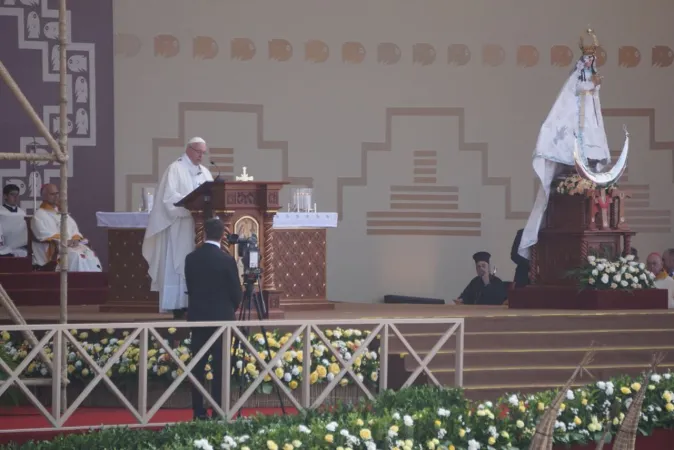 Il Papa pronuncia l'omelia durante la Messa a Trujillo |  | David Ramos, ACI Prensa