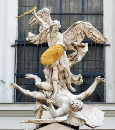 San Michele sconfigge il demonio |  | @cc