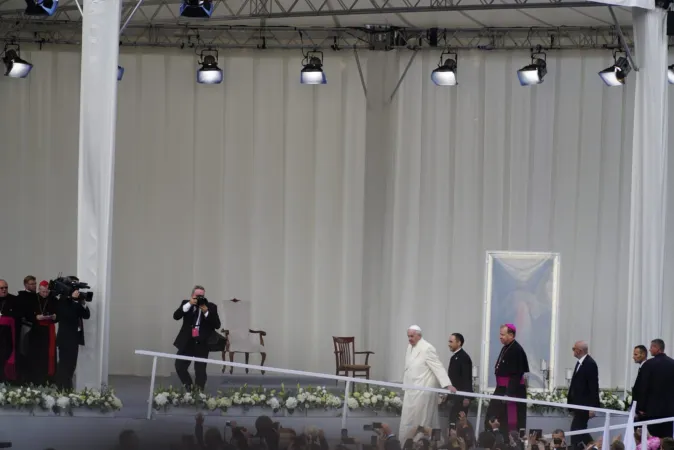 Il Papa con i giovani a Vilnius |  | Andrea Gagliarducci, ACI Stampa