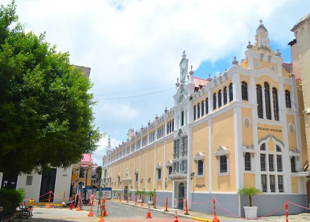 Palacio Bolivar a Panama |  | Wikimedia Commons