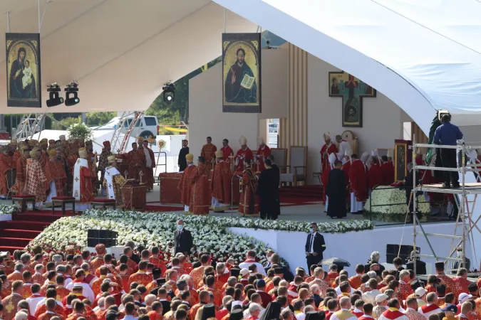 La Divina Liturgia presieduta dal Papa  |  | Andrea Gagliarducci - ACI Stampa