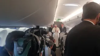 Papa Francesco in aereo: "Mia la responsabilità dell'accordo con la Cina"