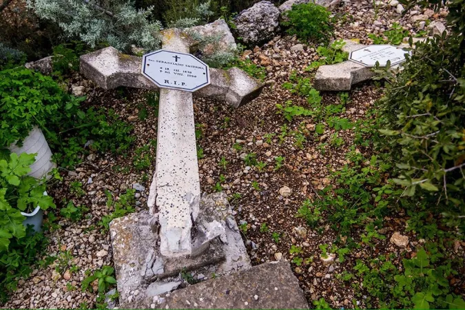 Il cimitero profanato |  | Patriarcato Latino di Gerusalemme