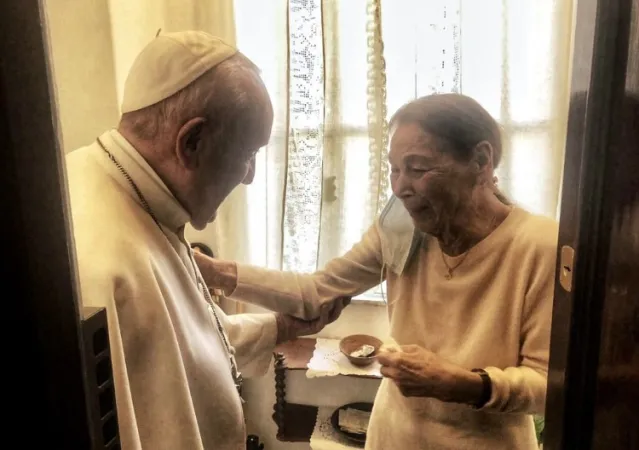 Papa Francesco e Edith Bruck |  | Vatican Media / ACI Group 