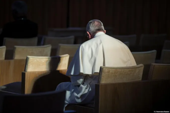 Papa Francesco durante gli esercizi spirituali 2016 |  | L'Osservatore Romano, ACI Group