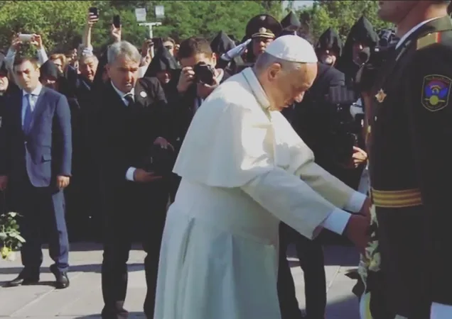 Il Papa al Mausoleo del genocidio Armeno |  | CTV