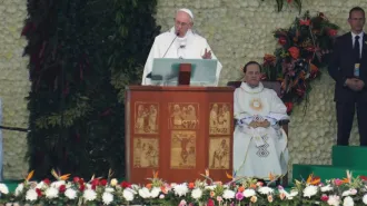 Il Papa chiede alla Chiesa in Colombia di rinnovarsi e coinvolgersi andando all'essenziale