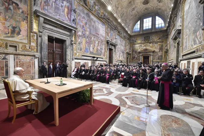 Papa Francesco incontra i missionari della Misericordia, Sala Regia, Palazzo Apostolico Vaticano 10 aprile 2018 | Vatican Media / ACI Group