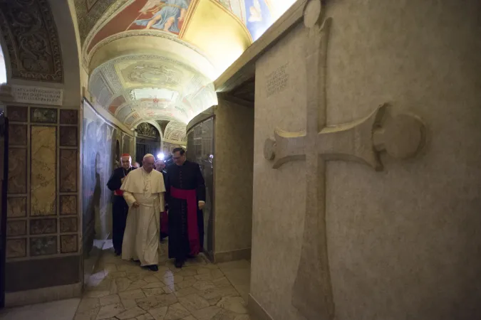 Il Papa nelle Grotte Vaticane |  | Osservatore Romano