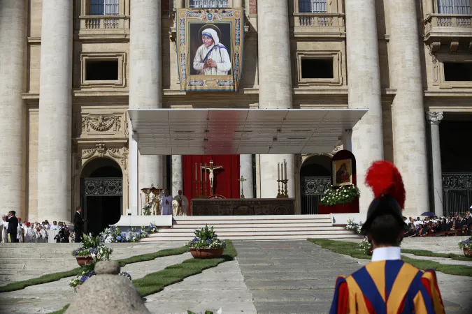 Messa per la canonizzazione di Madre Teresa di Calcutta, piazza San Pietro, 4 settembre 2016 | Daniel Ibanez / ACI Group