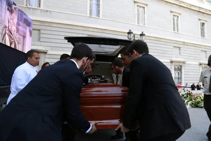Alcune immagini del funerale a Madrid di Carmen Hernández |  | Daniel Ibanez/ CNA