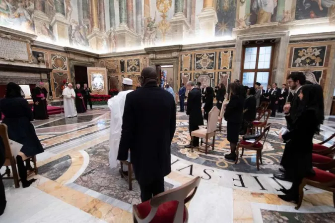 Papa Francesco riceve un gruppo di ambasciatori per le presentazione delle lettere credenziali nel 2019 | Vatican Media / ACI Group