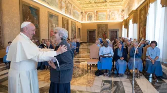 Il Papa alle Piccole Sorelle: rimanete libere da opere e cose 