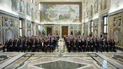 Papa Francesco incontra i dirigenti e i dipendenti delle Poste, Sala Clementina, Palazzo Apostolico, 10 febbraio 2018 / Vatican Media / ACI Group