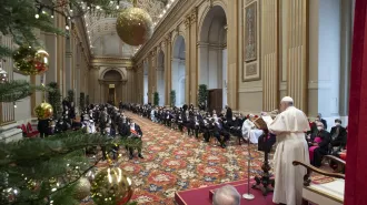 Papa Francesco denuncia: “C’è un pensiero unico costretto a rinnegare la storia”
