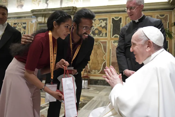 Papa Francesco con i giovani Siro- Malabaresi  |  | Vatican Media 