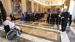 Papa Francesco nell'udienza con la Famiglia Paolina, Palazzo Apostolico, 18 giugno 2022 / Vatican Media / ACI Group