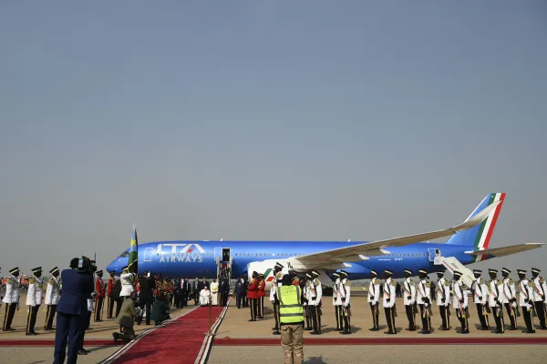 Papa Francesco arriva all'aeroporto di Giuba, Sud Sudan, 3 febbraio 2023 / Vatican Media / ACI Group