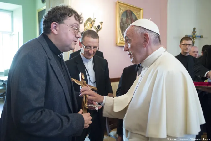 Il Papa con i gesuiti polacchi nell' arcivescovado di Cracovia |  | Osservatore Romano 