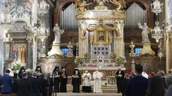 Papa Francesco pronuncia la sua omelia nella Basilica di Santa Maria in Ara Coeli a Roma alla preghiera per la pace "Nessuno si salva da solo", 20 ottobre 2020 / Vatican Media / ACI Group